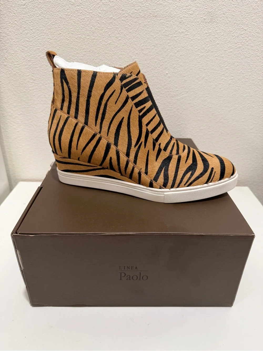 Linea Paolo Anna 3 Wedge Sneaker – Zebra Haircalf – Size 8M